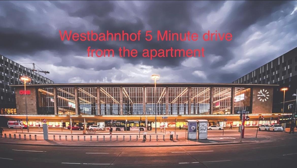 Moonlight Apartment With Porch Near Schoenbrunn And Westbahnhof Wenen Buitenkant foto